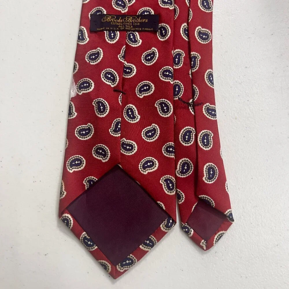 Vintage Brooks Brothers All Silk Red Paisley Tie – Made in USA
